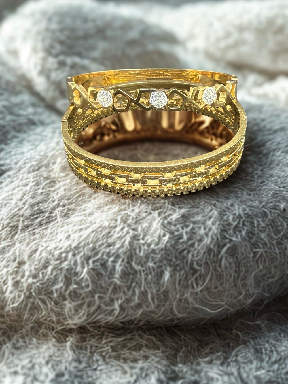💛Elegant Gold-Tone Stacked Bangle Set of 2 with CZ Accents/NWOT💛